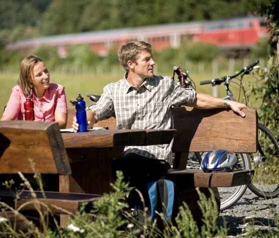 Pause auf dem Kyll-Radweg, © Dominik Ketz Photography / Eifel Tourismus GmbH