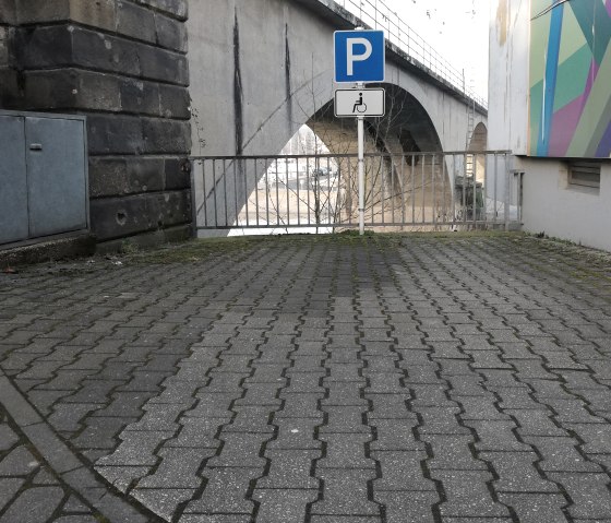 Parking T.I, © Deutsch-Luxemburgische Tourist-Information